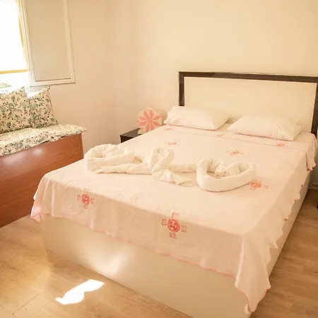Zeren Alacati فندق مبيت وإفطار Çeşme