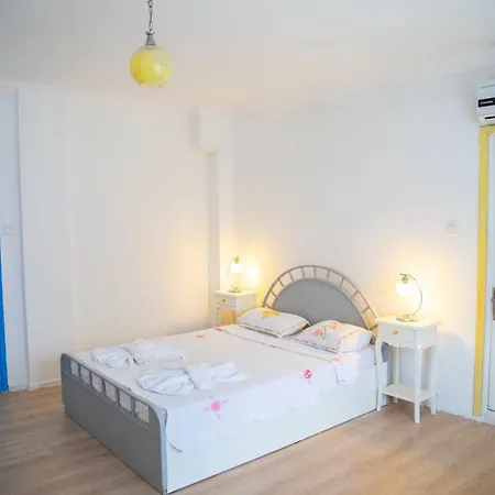 فندق مبيت وإفطار Zeren Alacati Çeşme